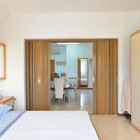 Fuer 4 Personen Ca 46 Qm In Rovinj-cocaletto, Istrien Istrische Riviera Apartment *